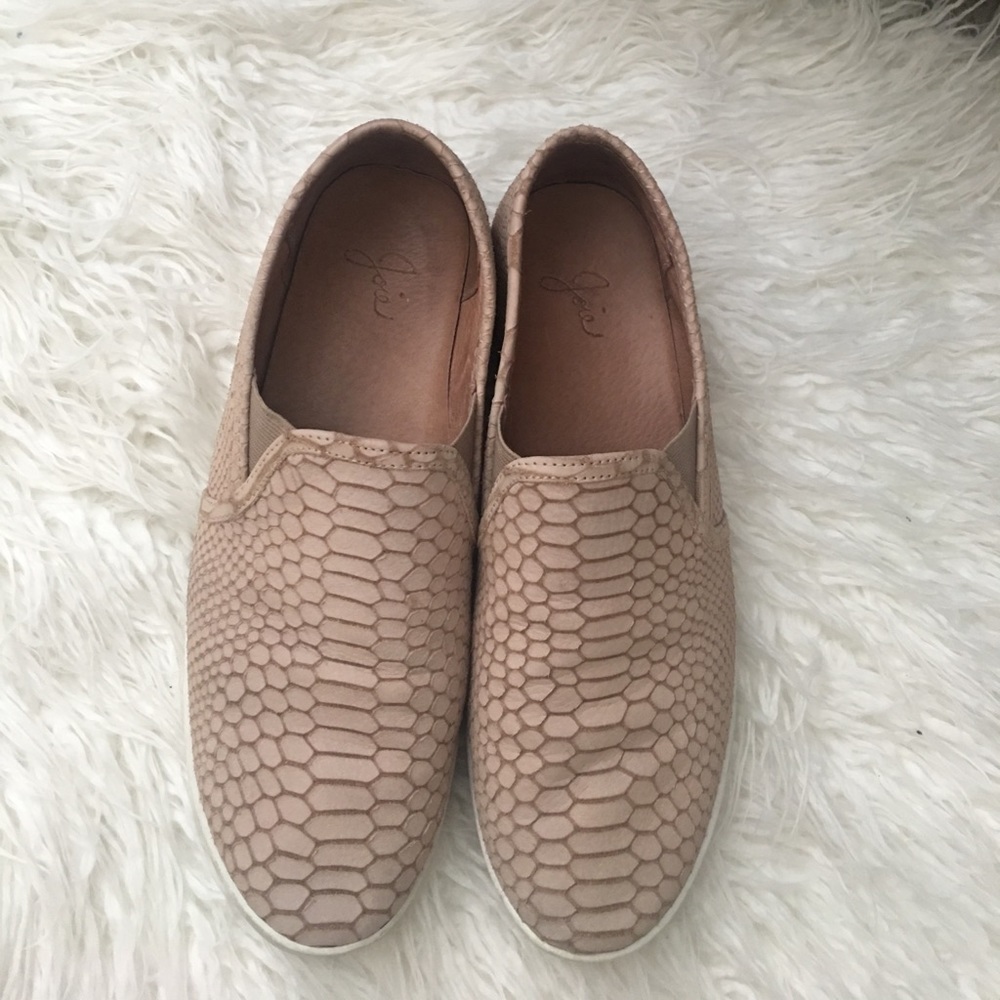 ✨Joie slip-ons ✨