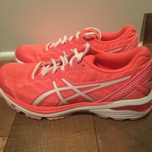 Asics | Neon Pink | size 9.5