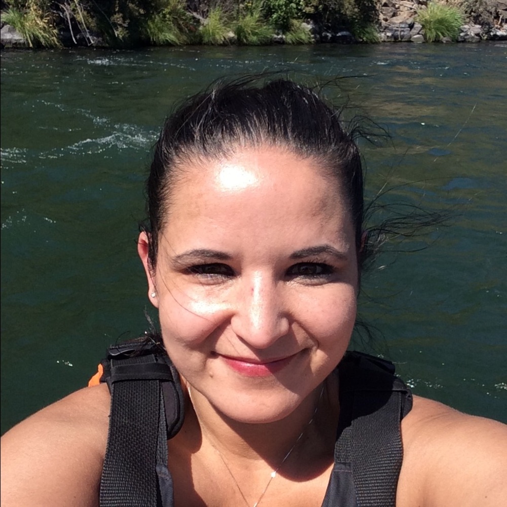 Meet your Posher, Benita