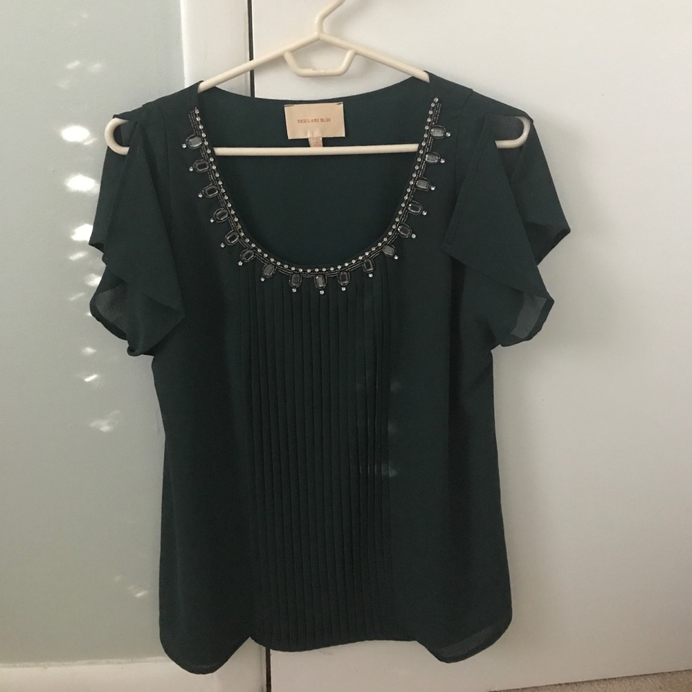 Size S. Skies are blue flutter sleeve top