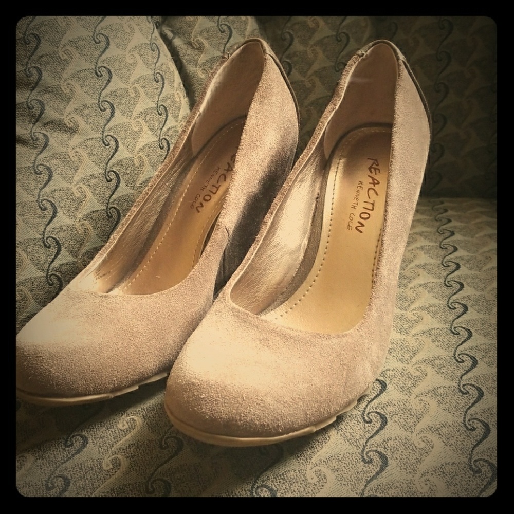 Tan wedge shoes