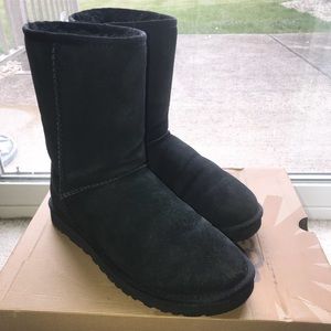 Classic Short Uggs - Black