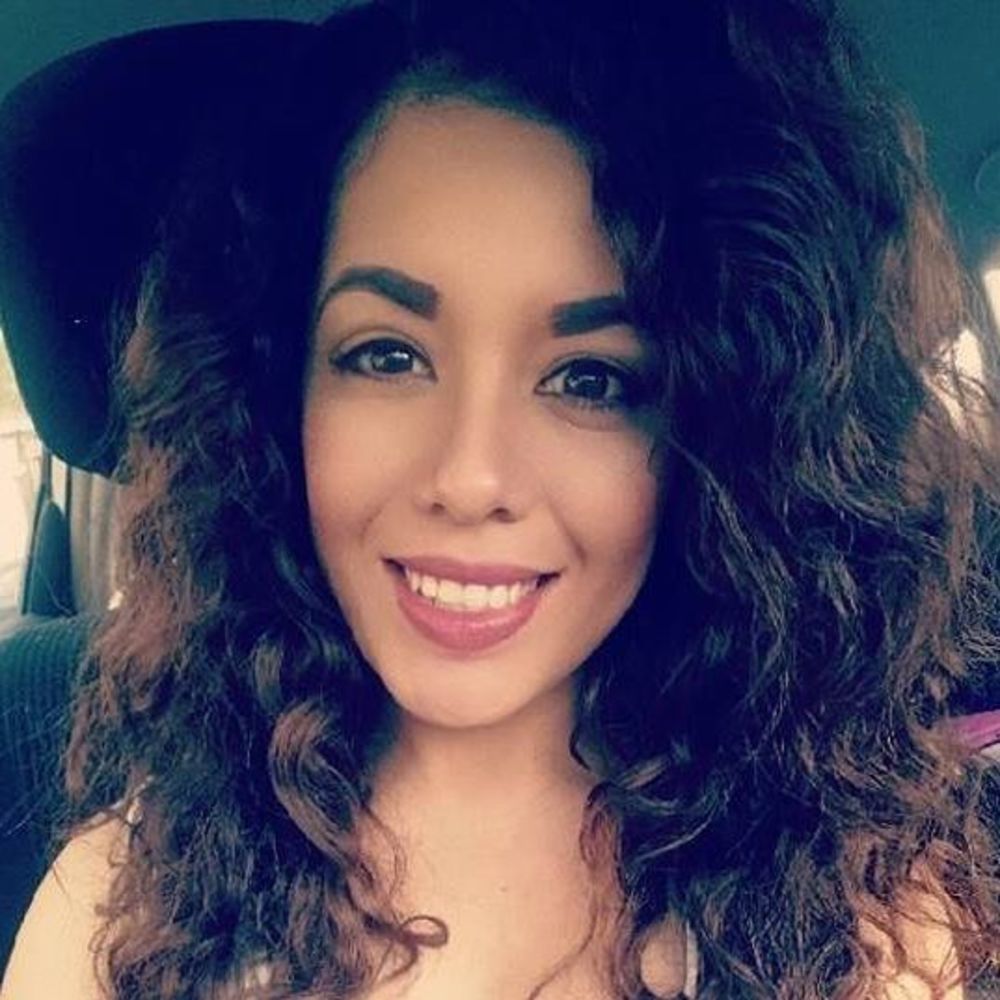Meet your Posher, Nohemi