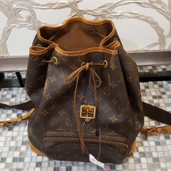 Louis Vuitton backpack - Picture 2 of 8