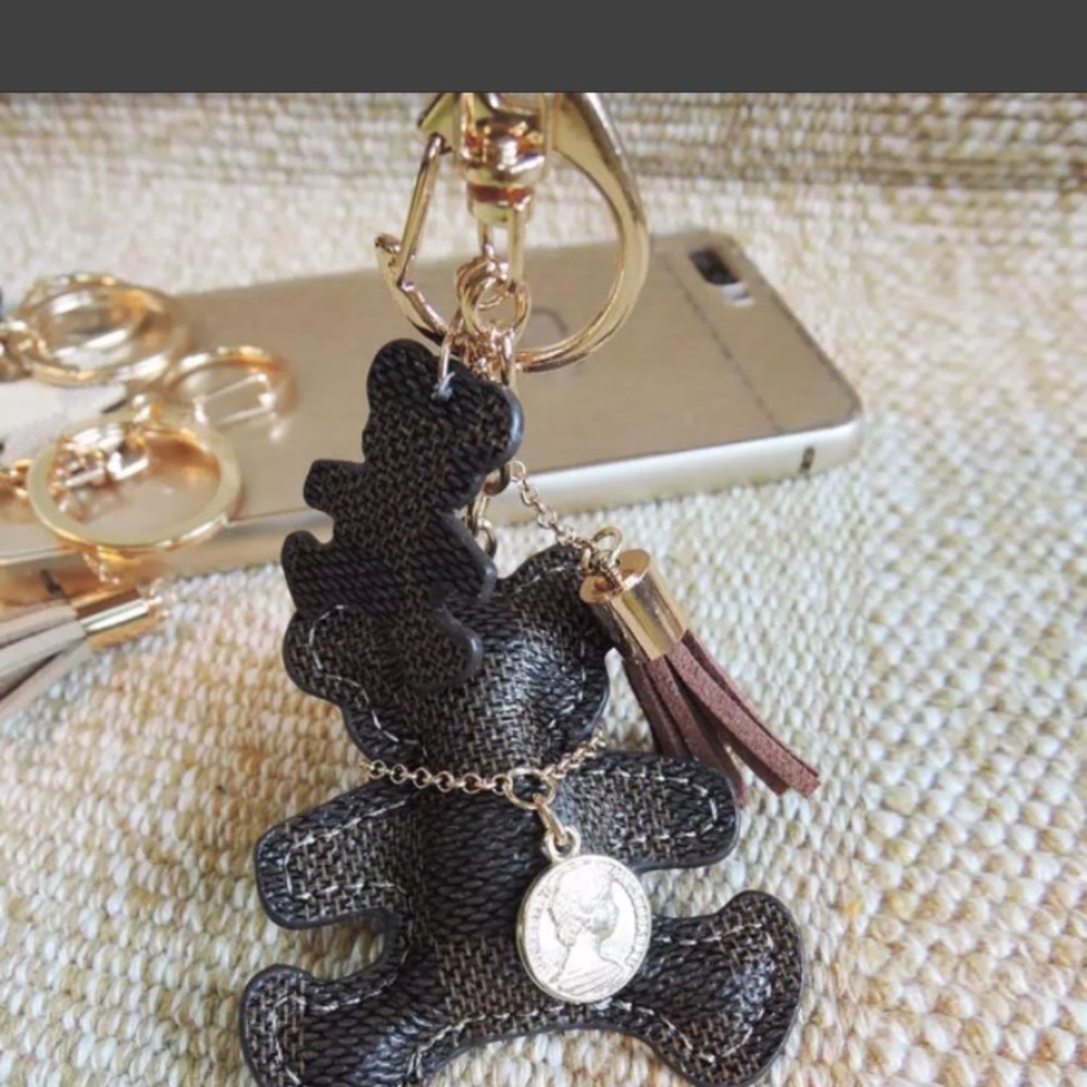 Cute leather bear for your fashion bags