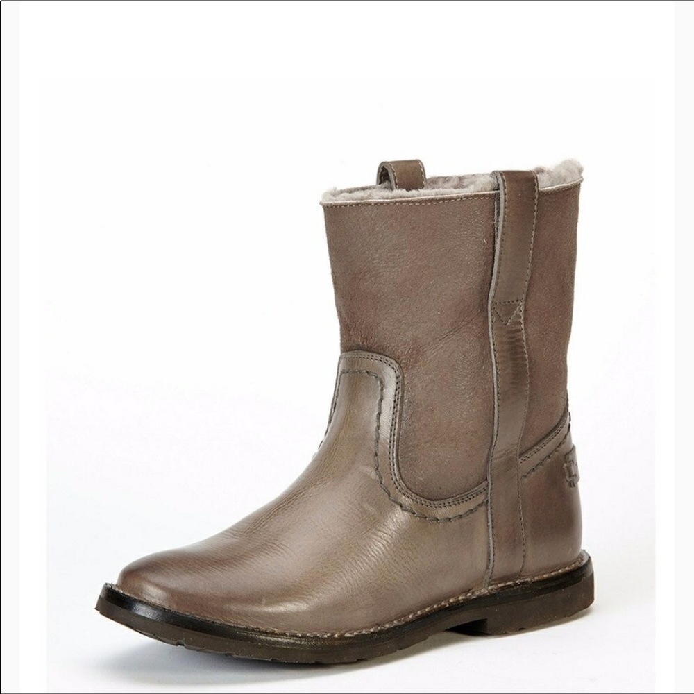 FRYE Celia leather Boot with Shearling BNIB!
