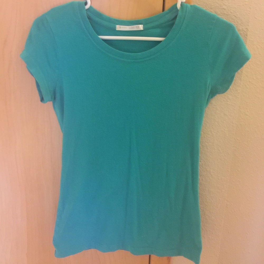 Fitted tee