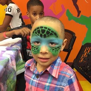 Meet your Posher, Leslie