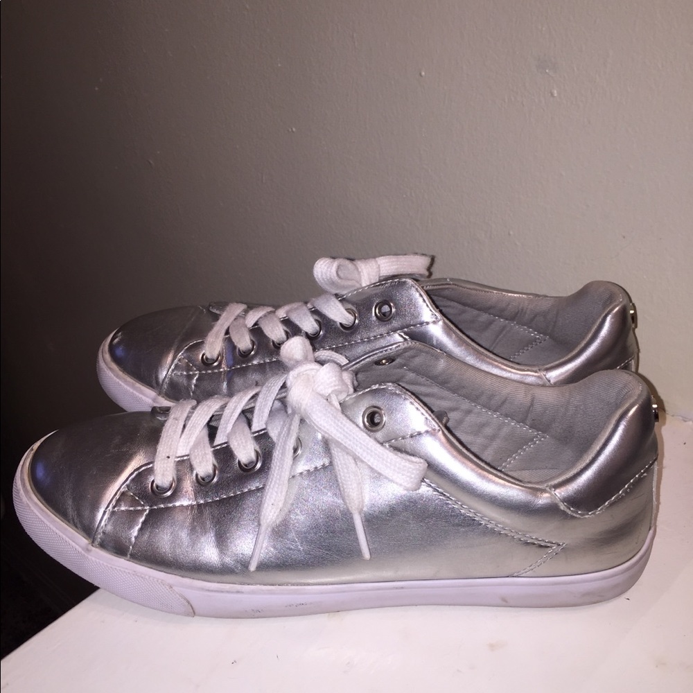 Guess shoes size 9 - Picture 3 of 6