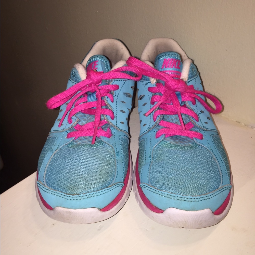 Nike shoes - Picture 4 of 6