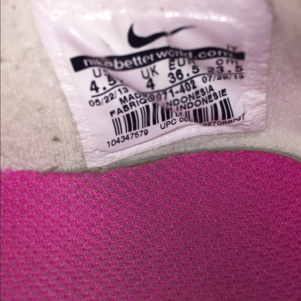 Nike shoes - Picture 5 of 6