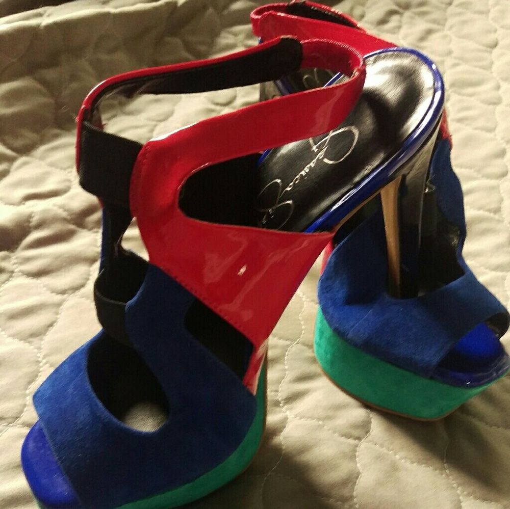 Jessica Simpson high heals