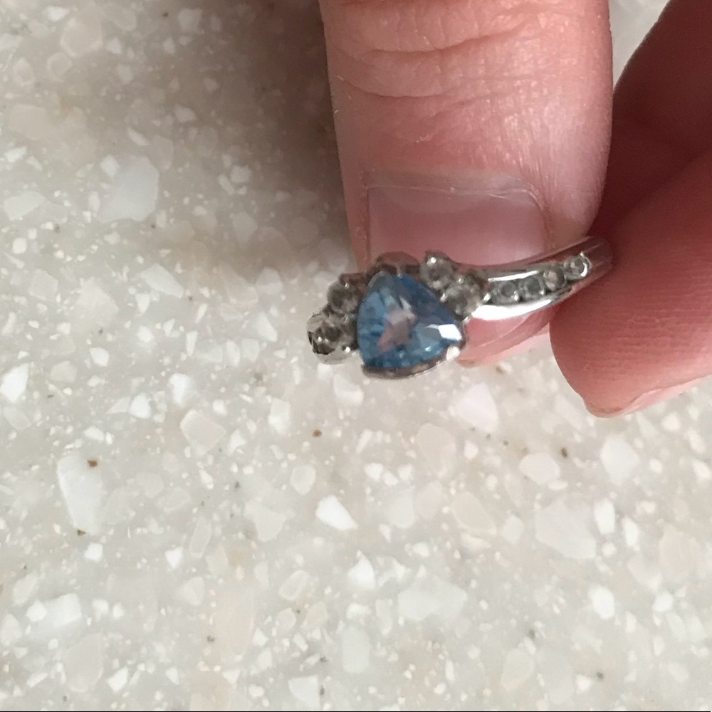 Sky blue topez/white sapphire