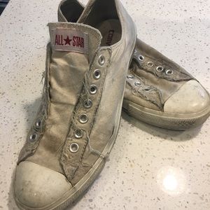 Men’s converse shoes! Size 9.5 used cream color