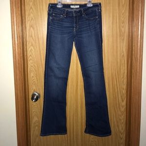 Hollister boot cut jeans size 7S. W 28 L 31