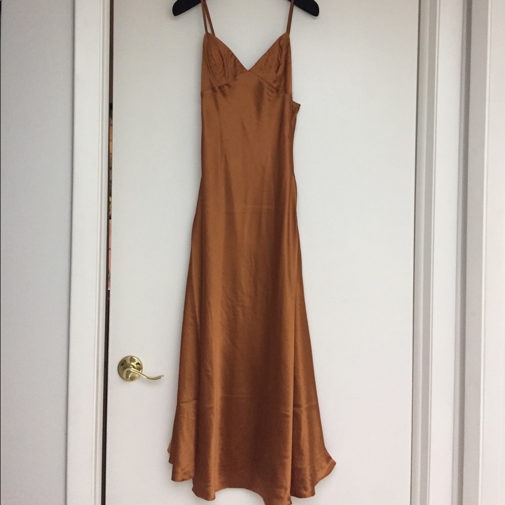 🔥🔥Gold satin dress🔥🔥NWT