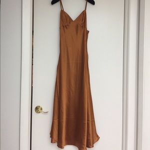 🔥🔥Gold satin dress🔥🔥NWT
