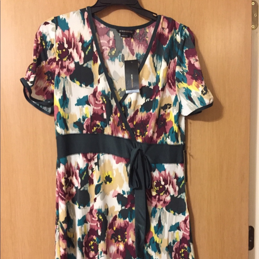 SOLD!! BCBG Maxazria Soft Focus Floral Dress - L