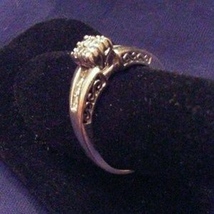 14k white gold and diamond ring