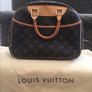 Authentic Louis Vuitton Trouville bag!