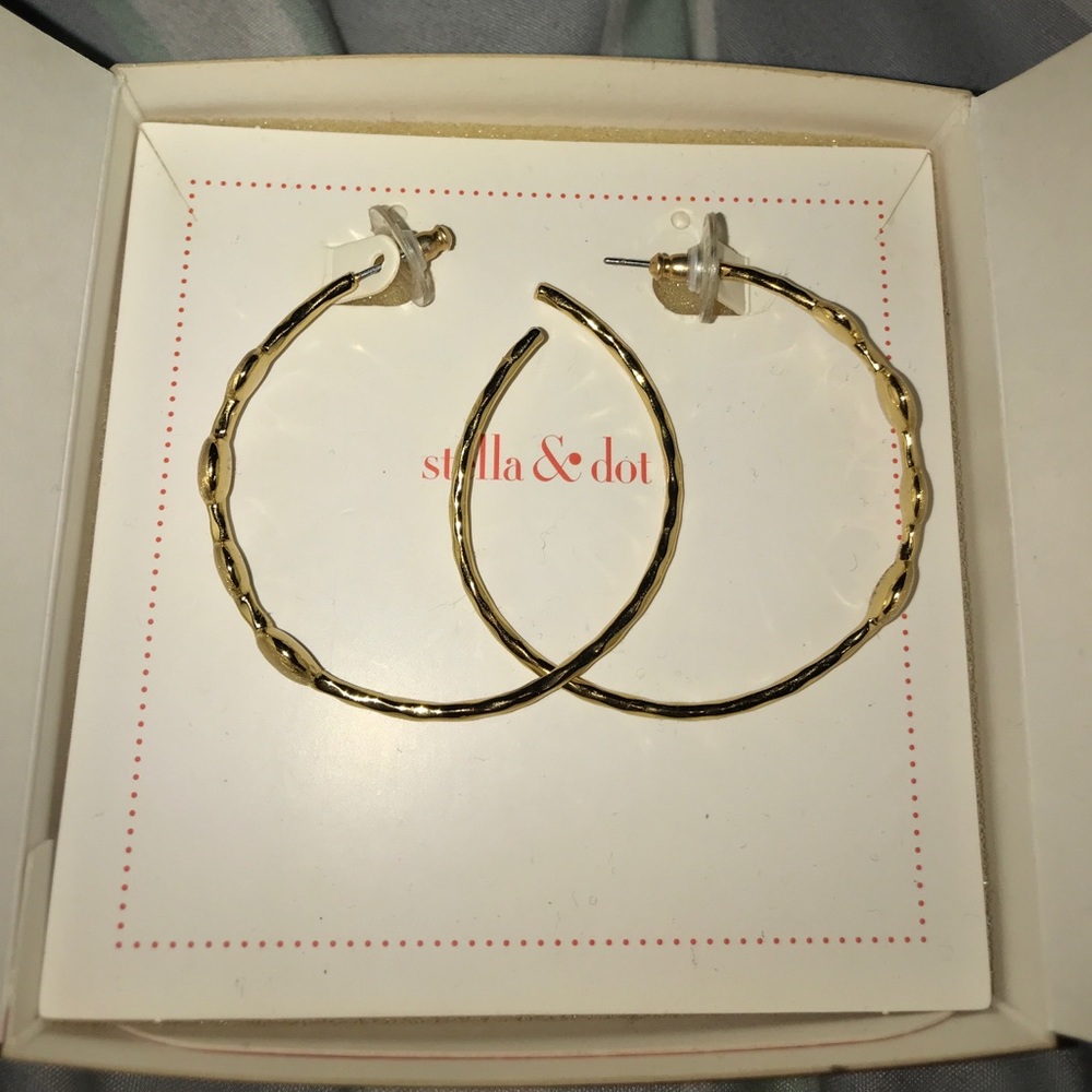 Stella & Dot Monterey Hoop Earrings