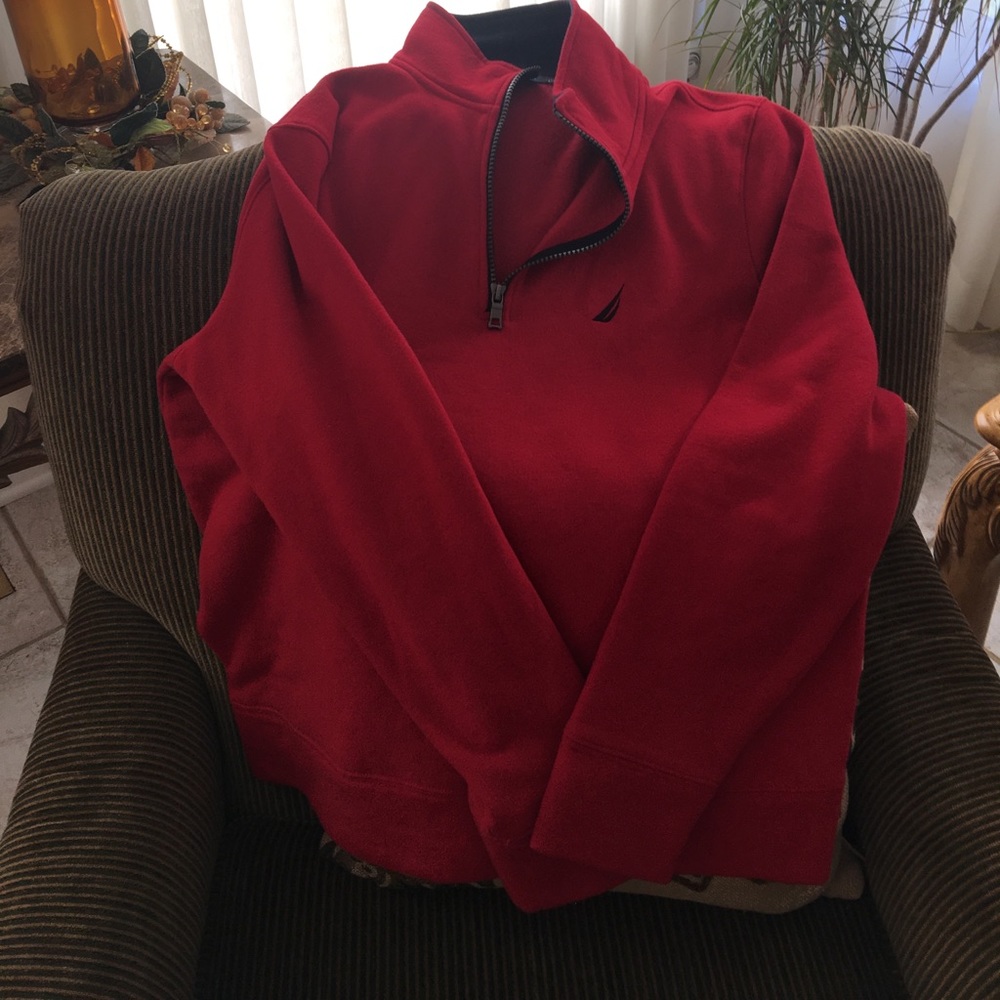 Men’s pullover sweater