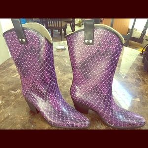 Purple snake 🐍 print rain boots 👢