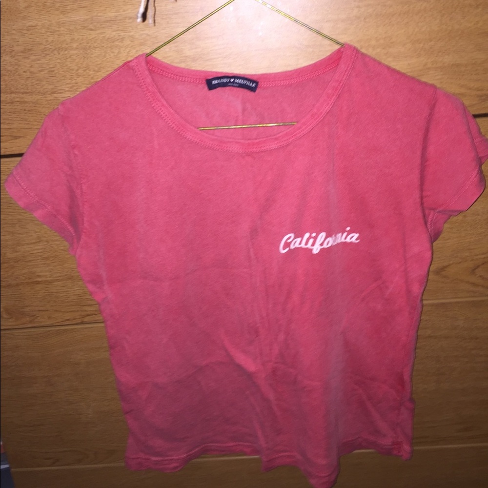 Vintage style, red, semi-cropped tee