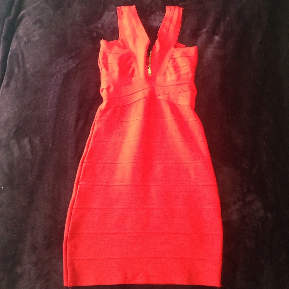 Red mini bandage Bebe dress