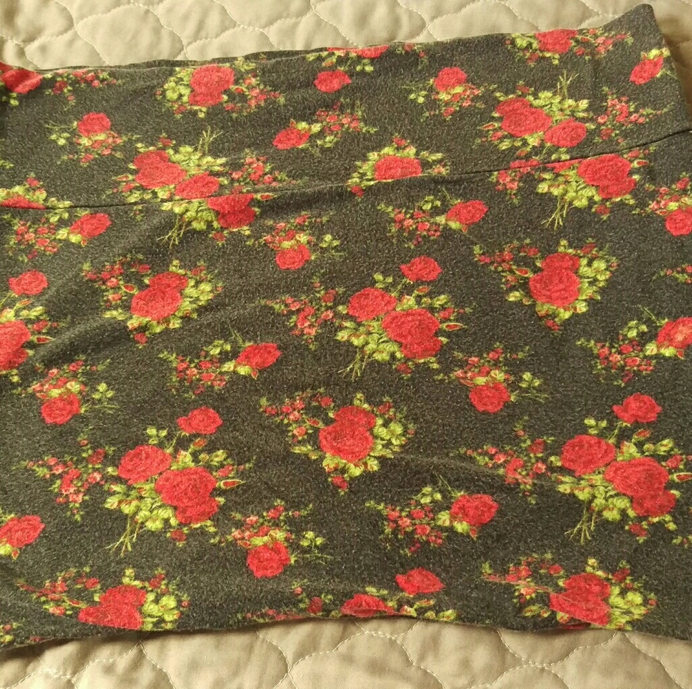 Vintage looking rose skirt