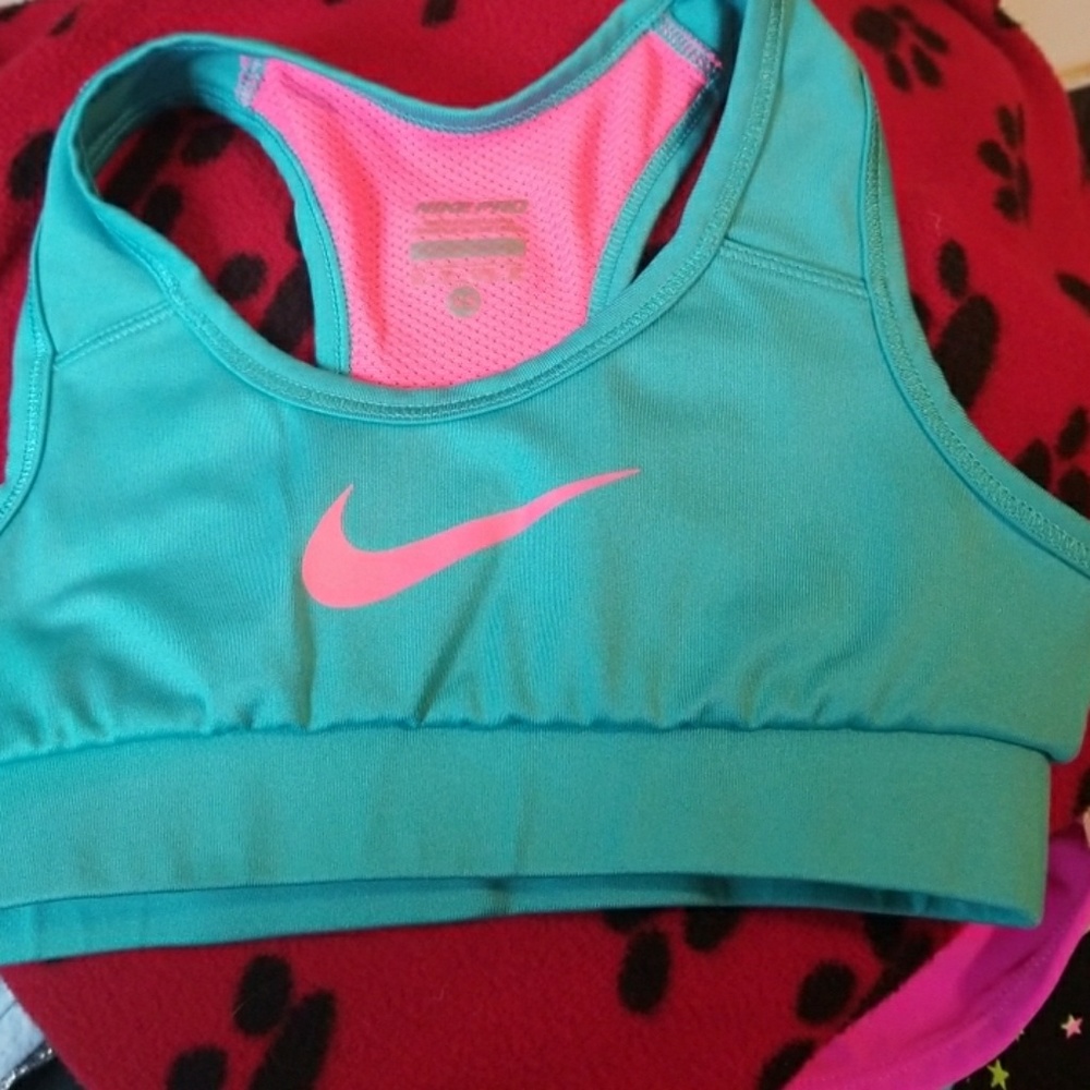 Sports top