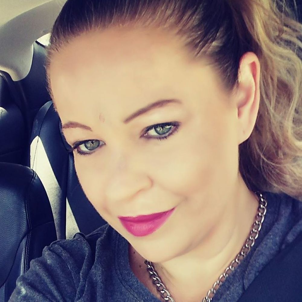 Meet your Posher, Dana