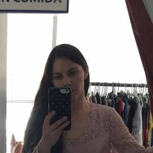 Meet your Posher, Bella