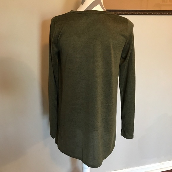 ‼️LAST 1 ‼️Army Green Asymmetrical Button Tunic - Picture 3 of 4