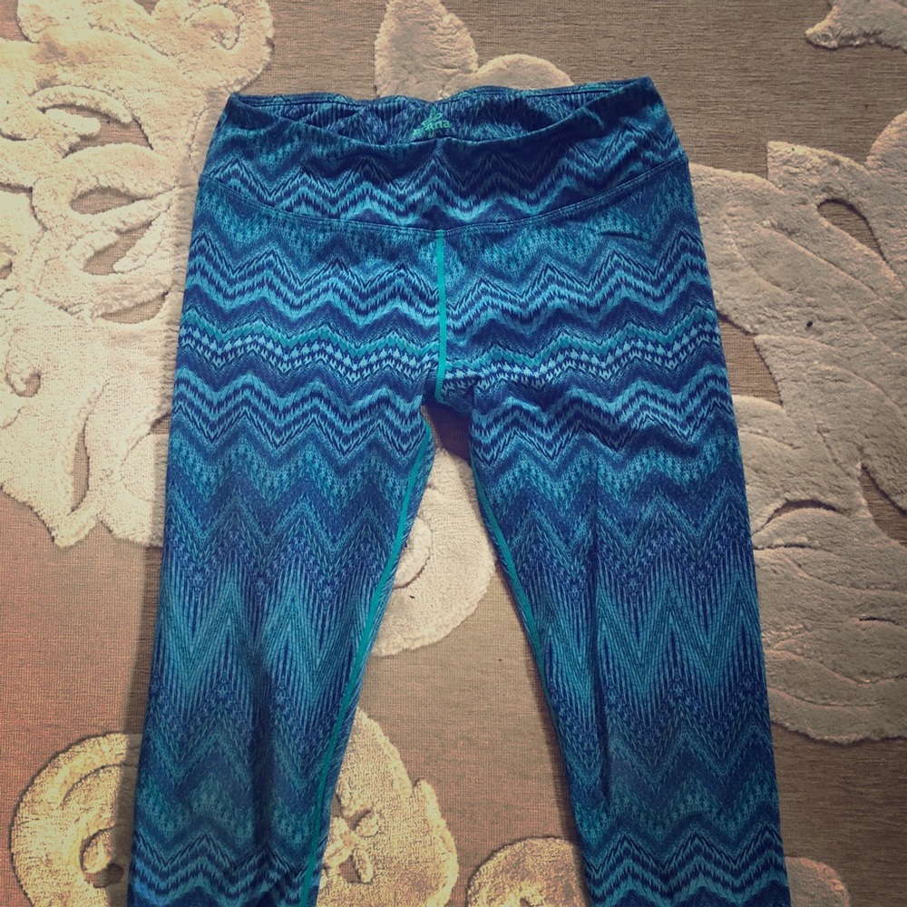 Prana Roxanne Printed Blue Capri Legging M