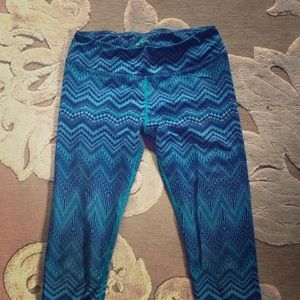 Prana Roxanne Printed Blue Capri Legging M