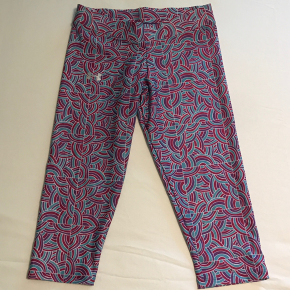 Under Armour Pants - Under Armour Heat Gear Workout Capris Fun Medium