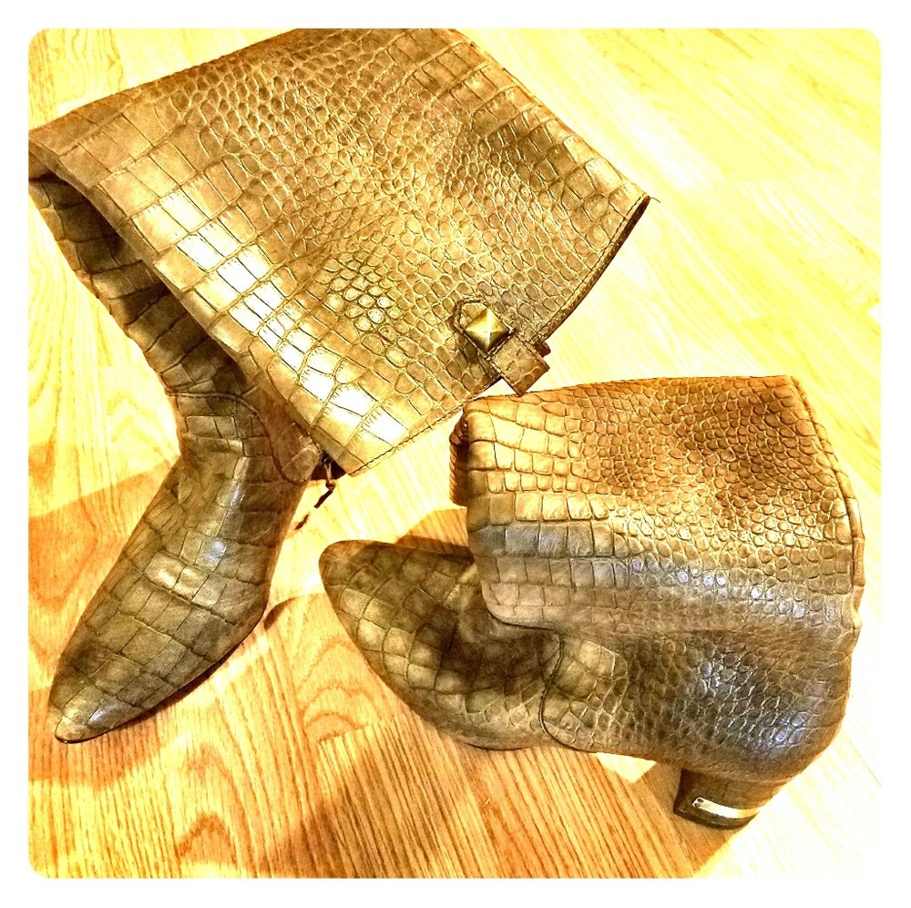 SIZE 9 Crocodile BOOTS