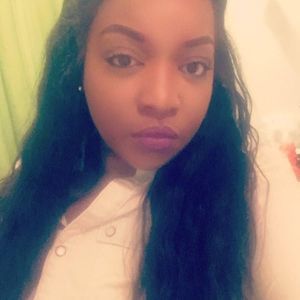 Meet your Posher, Sade