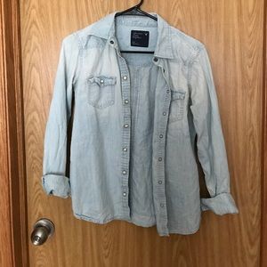 SALE American Eagle denim button down size small