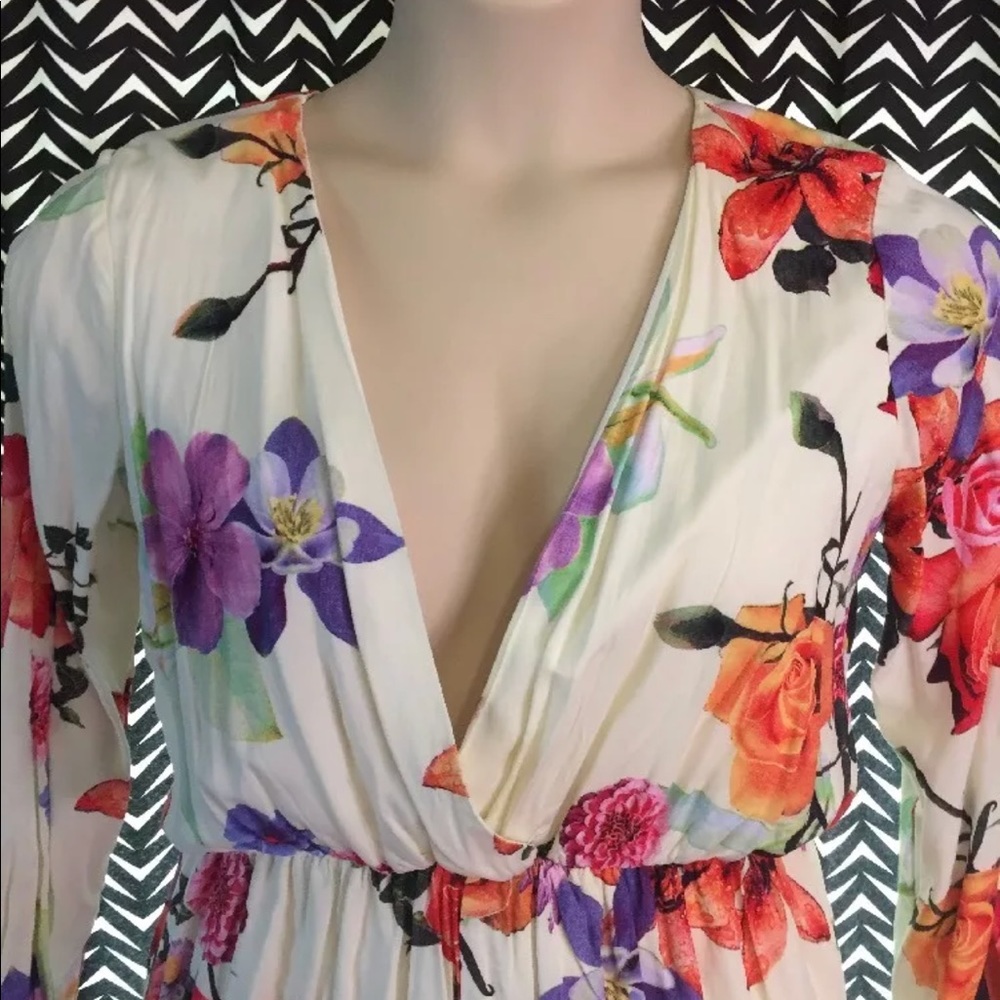Floral romper - Picture 3 of 7