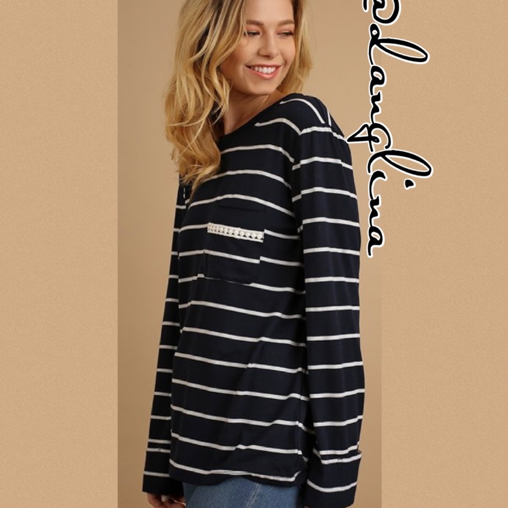 ❣️Sale was $45 down sizing❣️ Lace up back top. - Picture 3 of 4