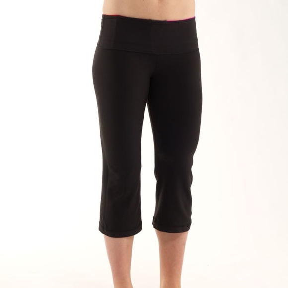 Lululemon Groove Crop Reversible Size 6 EUC - Picture 2 of 5