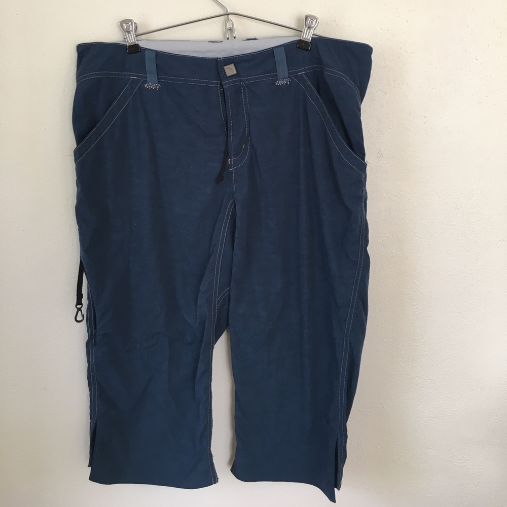 Mountain Hard wear Nylon capris size 12