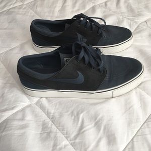 Nike Janoski’s