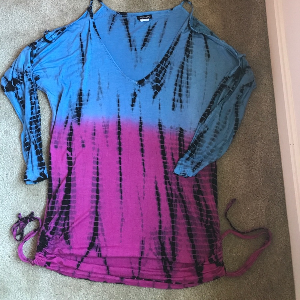 Cold shoulder tunic