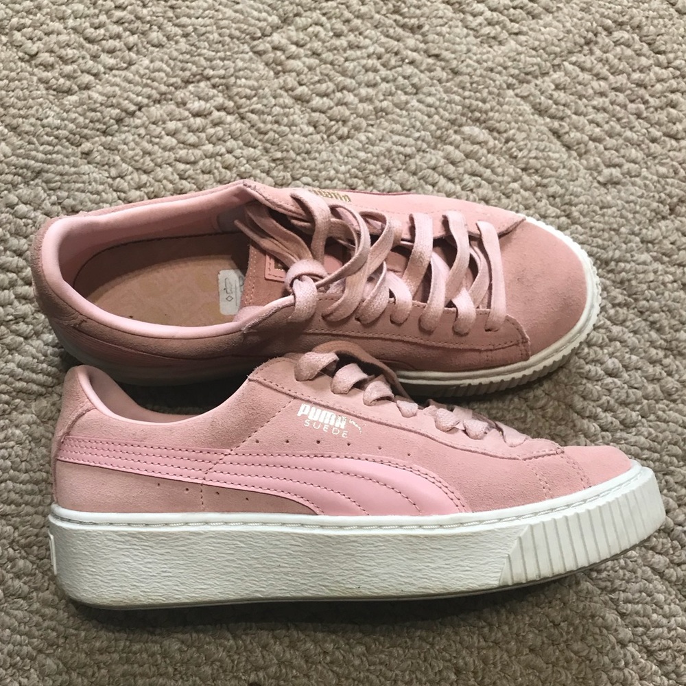 PUMA SUEDE SHOES PINK SIZE 7.5