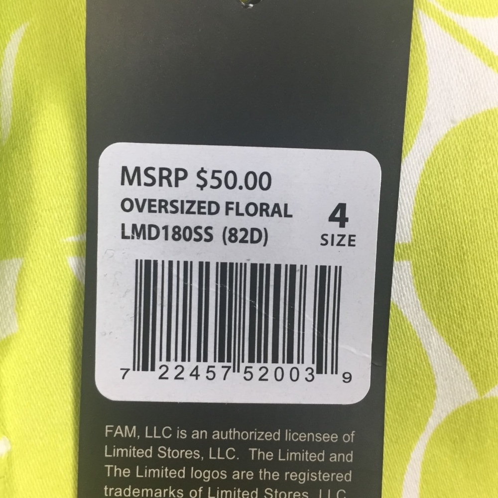 NWT The Limited Tailored Shorts Floral - Picture 4 of 5