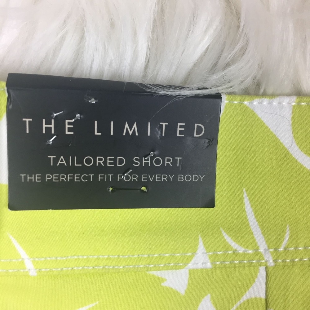 NWT The Limited Tailored Shorts Floral - Picture 3 of 5