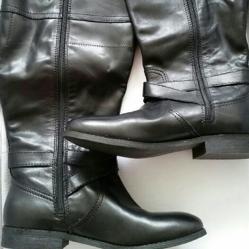 Marc fisher boots size 9